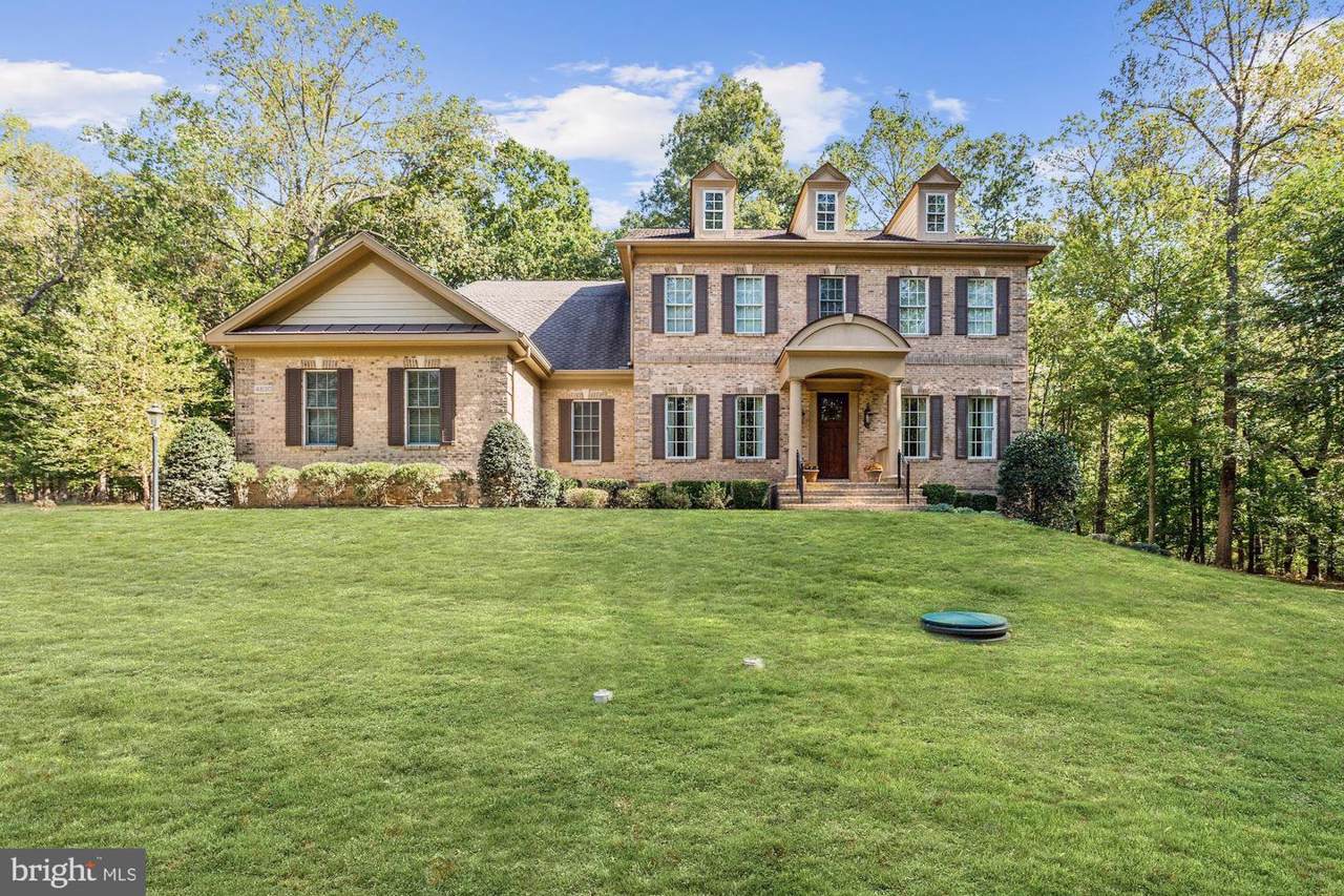 4830 Castlebridge Road - Photo 1