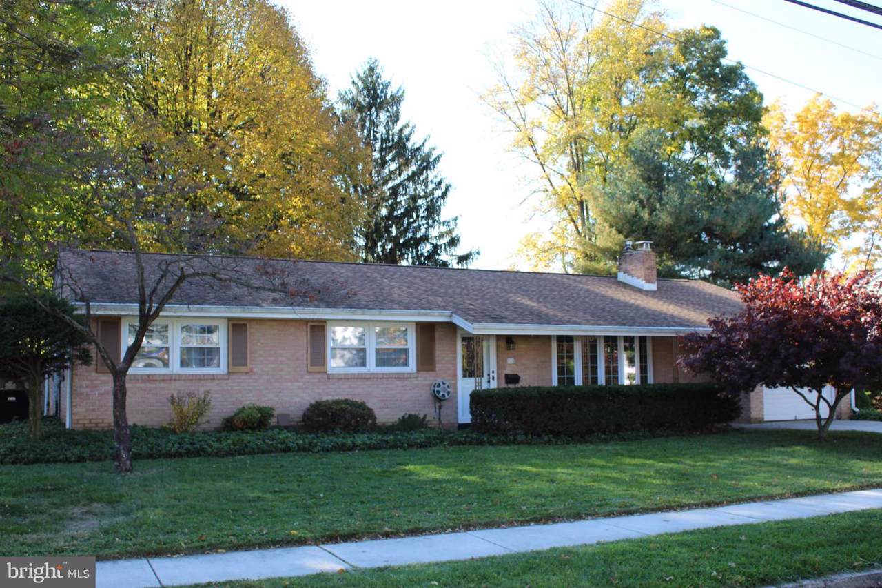 926 Foxcroft Drive - Photo 1 926 Foxcroft Drive - Photo 1