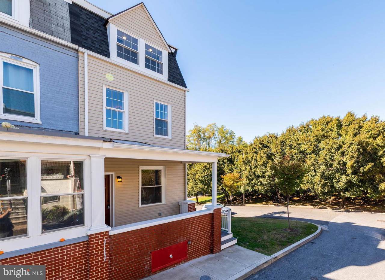 3318 Elm Avenue - Photo 1
