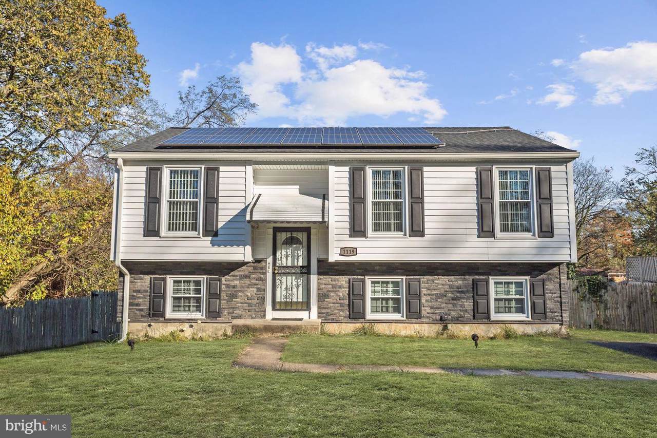 1119 Cummings Avenue - Photo 1