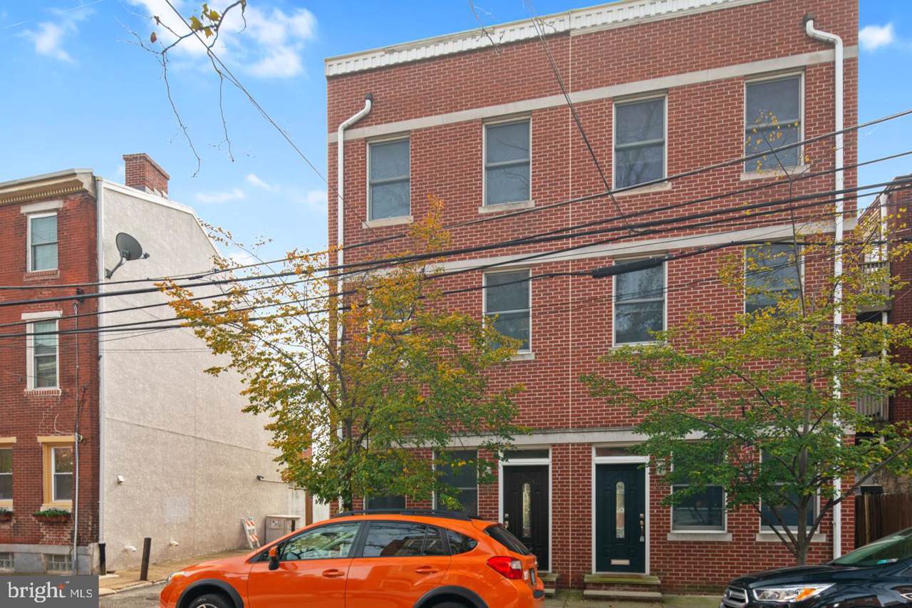 220 Carpenter Street - Photo 1
