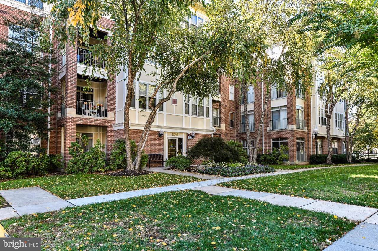 1860 Stratford Park Place - Photo 1