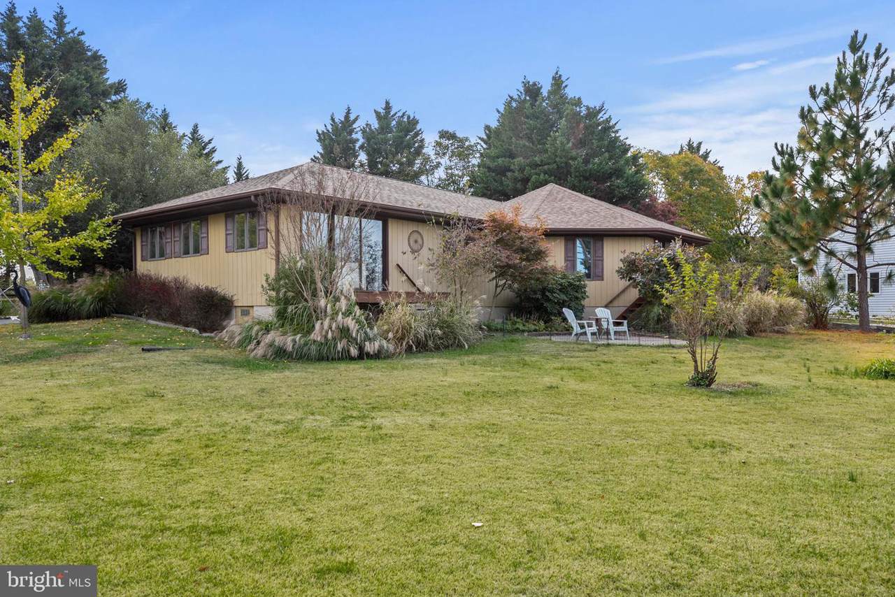 1670 Glebe Road - Photo 1