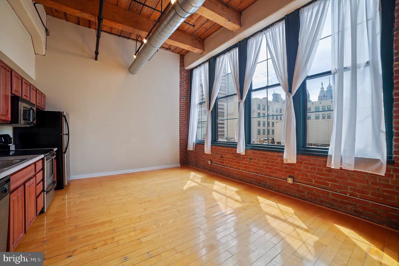 1010 Arch Street - Photo 1
