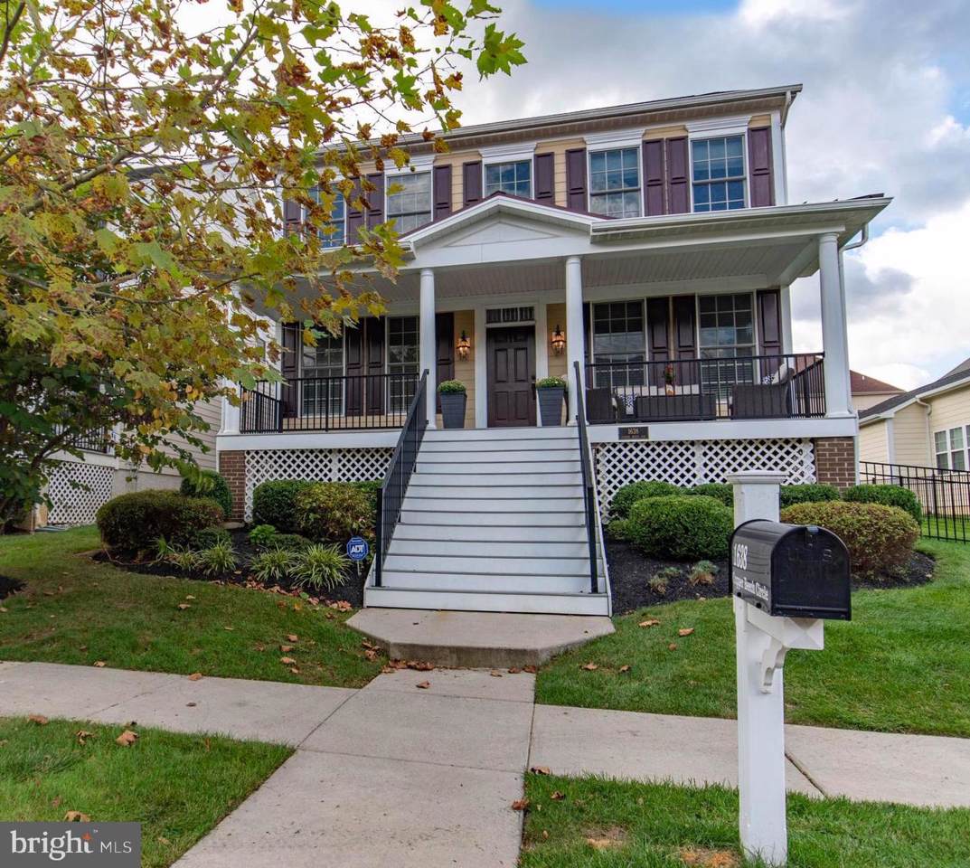 1638 Copper Beech Circle - Photo 1