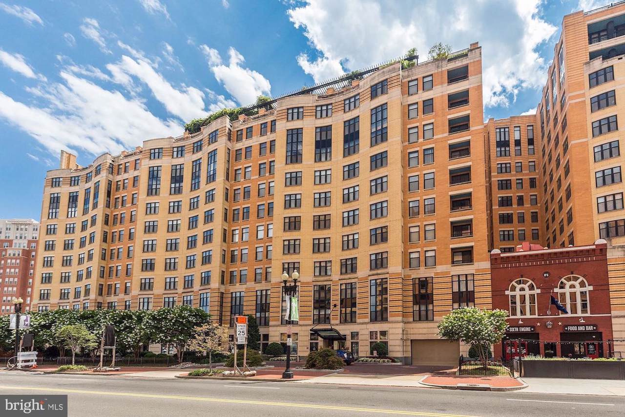 400 Massachusetts Avenue - Photo 1