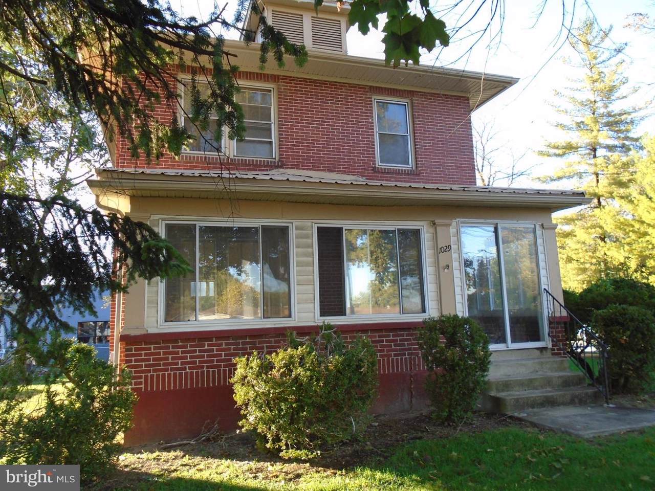 1029 Winchester Avenue - Photo 1