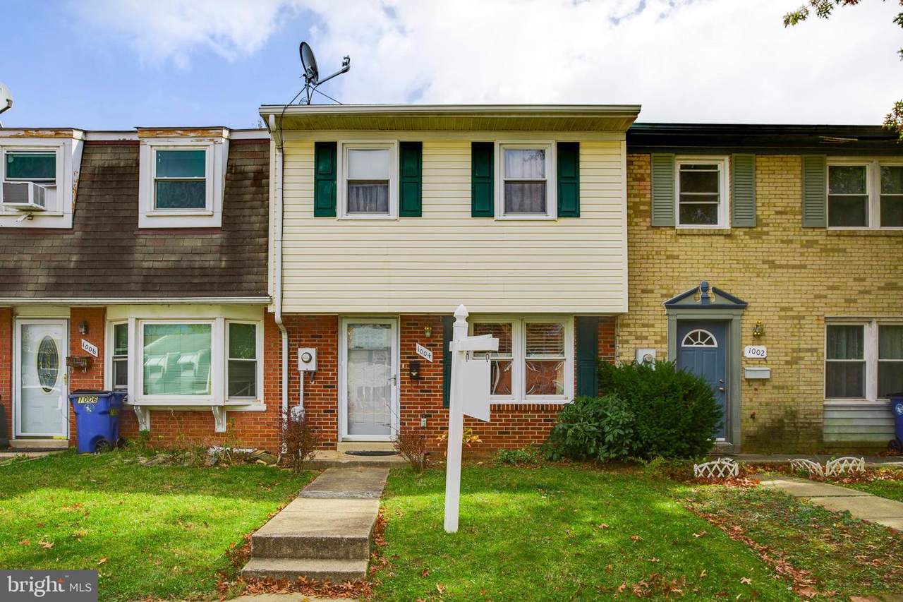 1004 Peach Orchard Lane - Photo 1