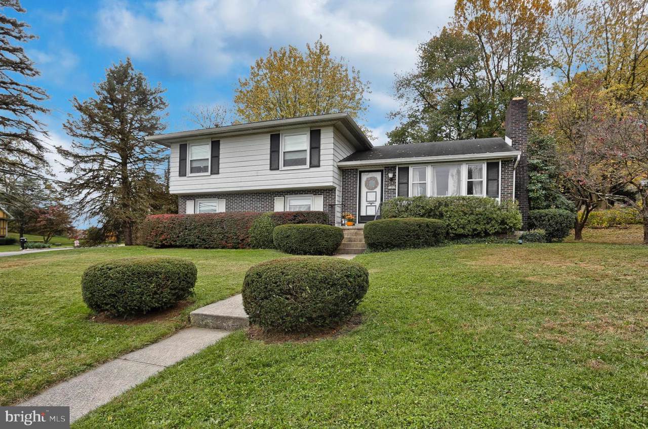 1302 Jill Drive - Photo 1