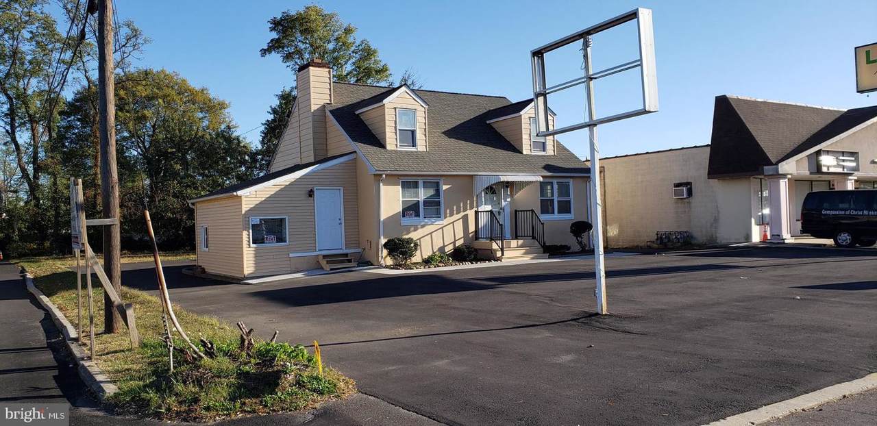 7024 Bristol Pike - Photo 1