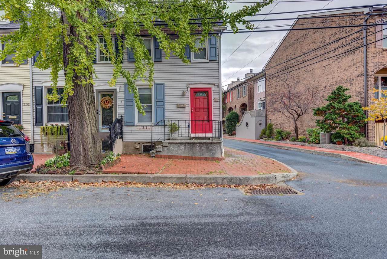 114 Nagle Street - Photo 1