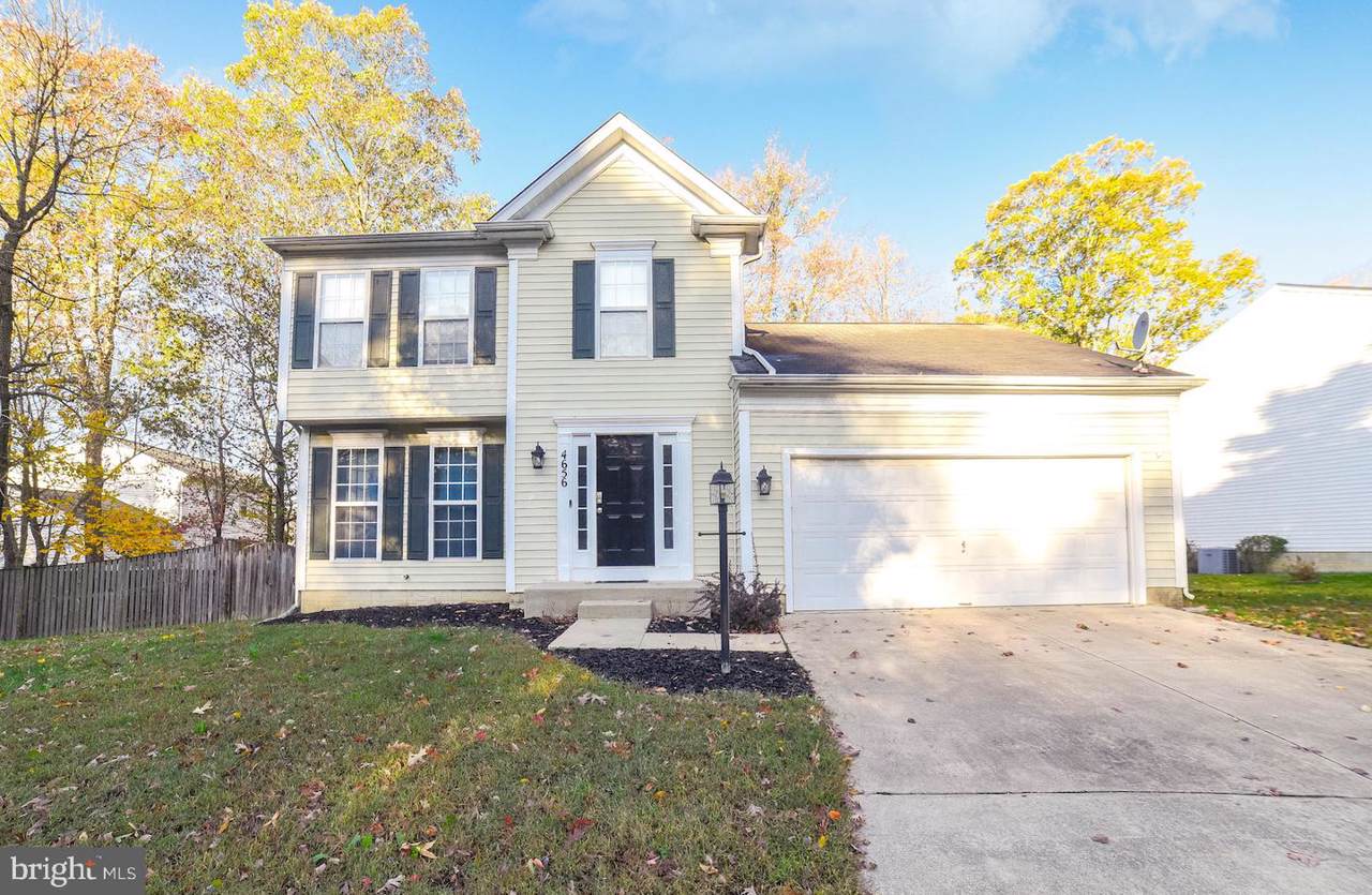 4656 Queens Grove Street - Photo 1