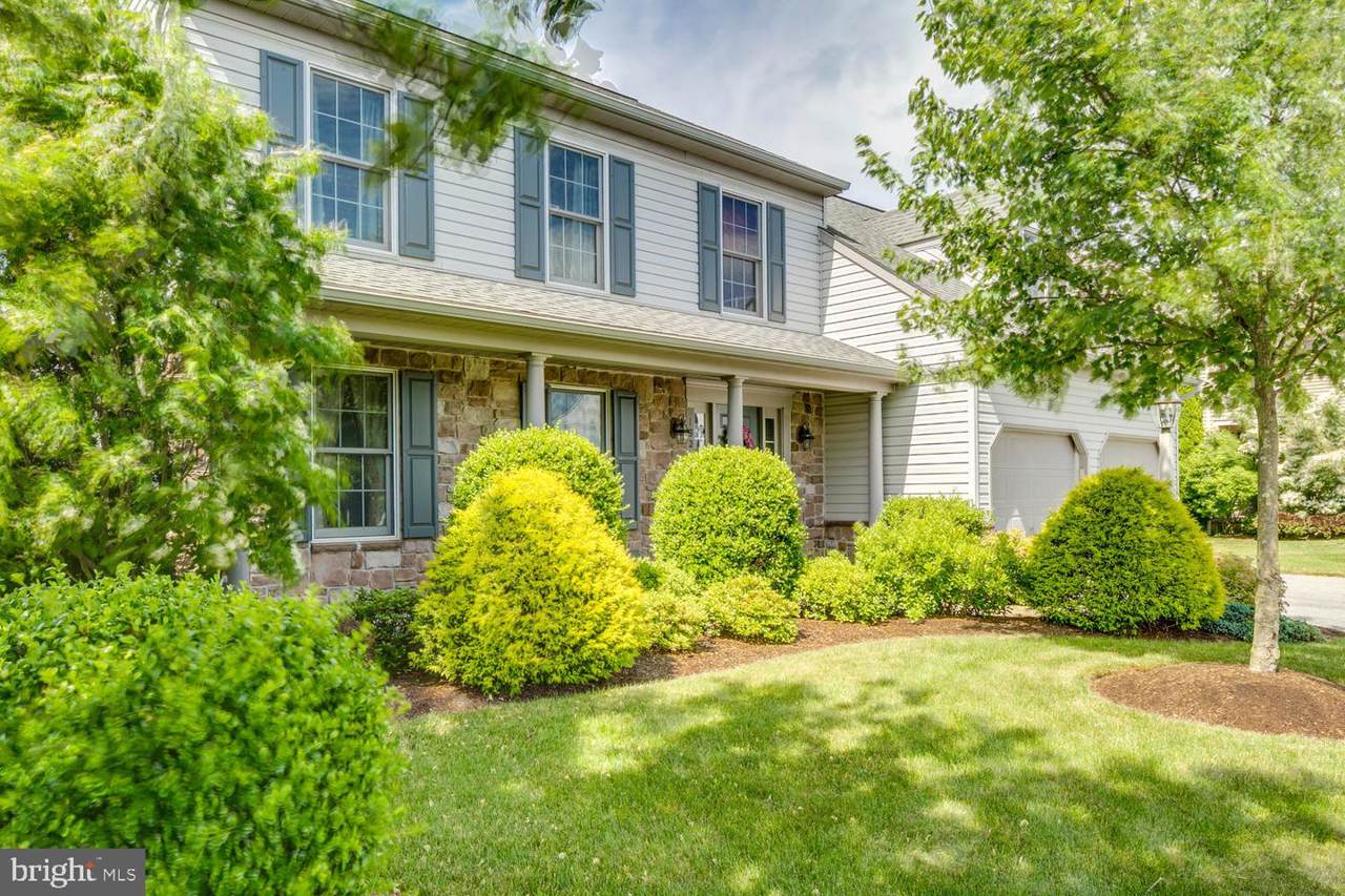 192 Blue Jay Way - Photo 1