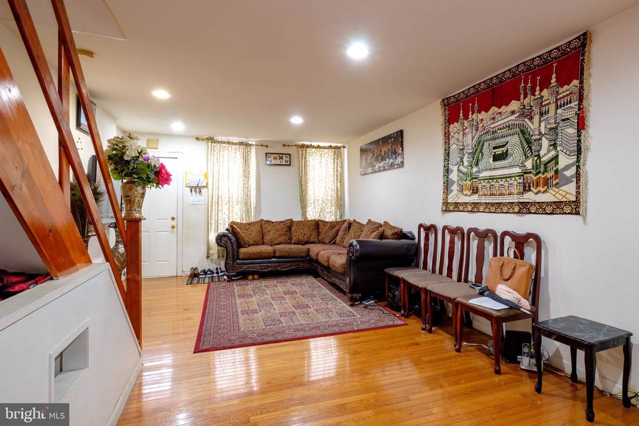 522 Moyamensing Avenue - Photo 1