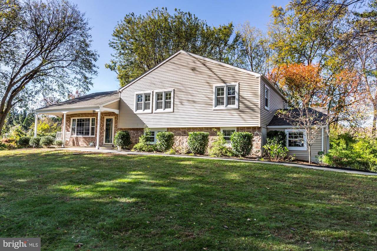 926 Monte Vista Drive - Photo 1