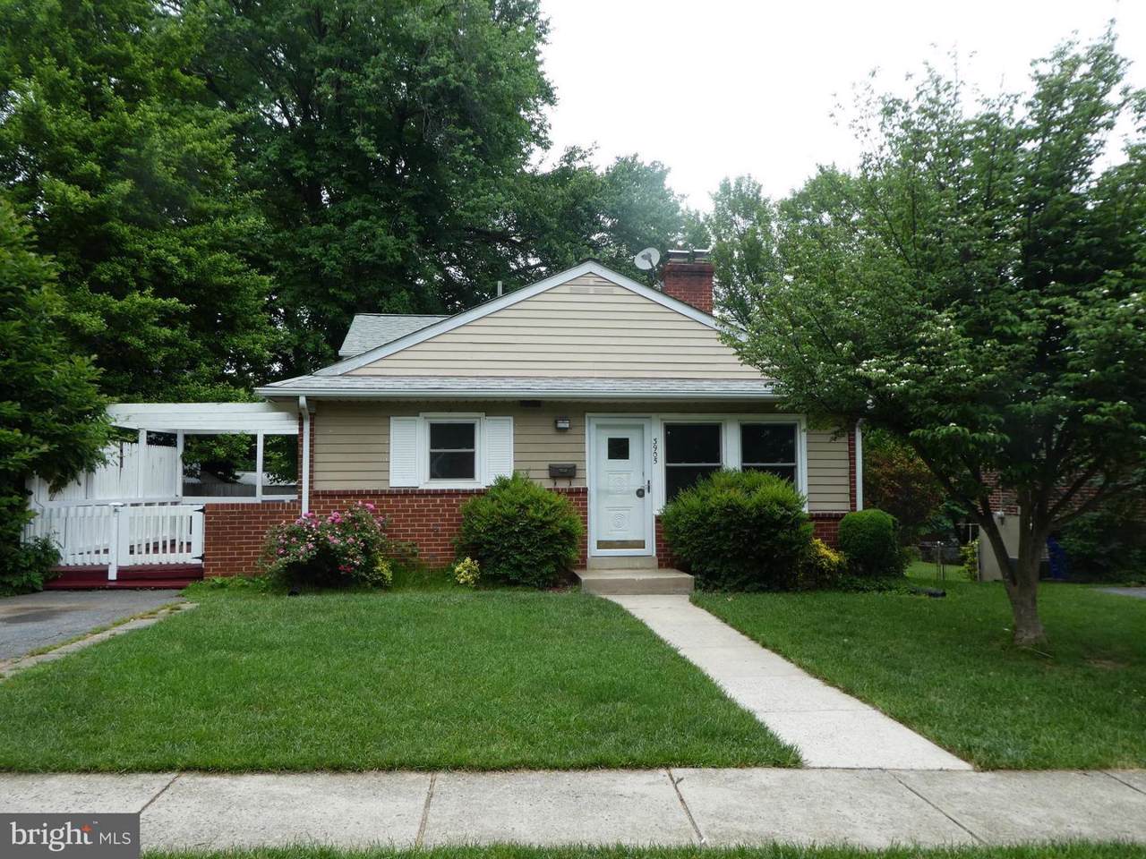 3905 Lantern Drive - Photo 1