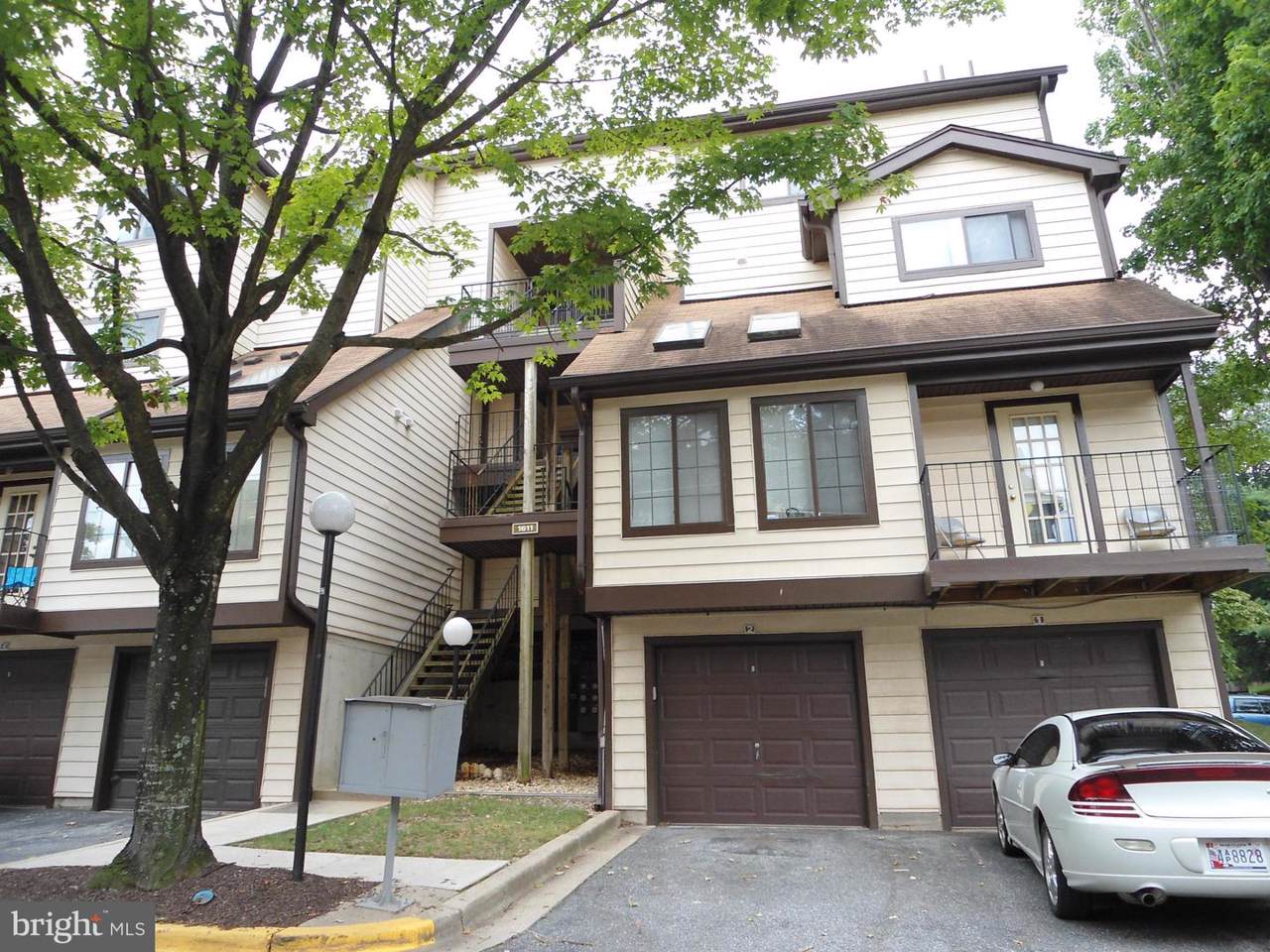 1611 Carriage House Terrace - Photo 1