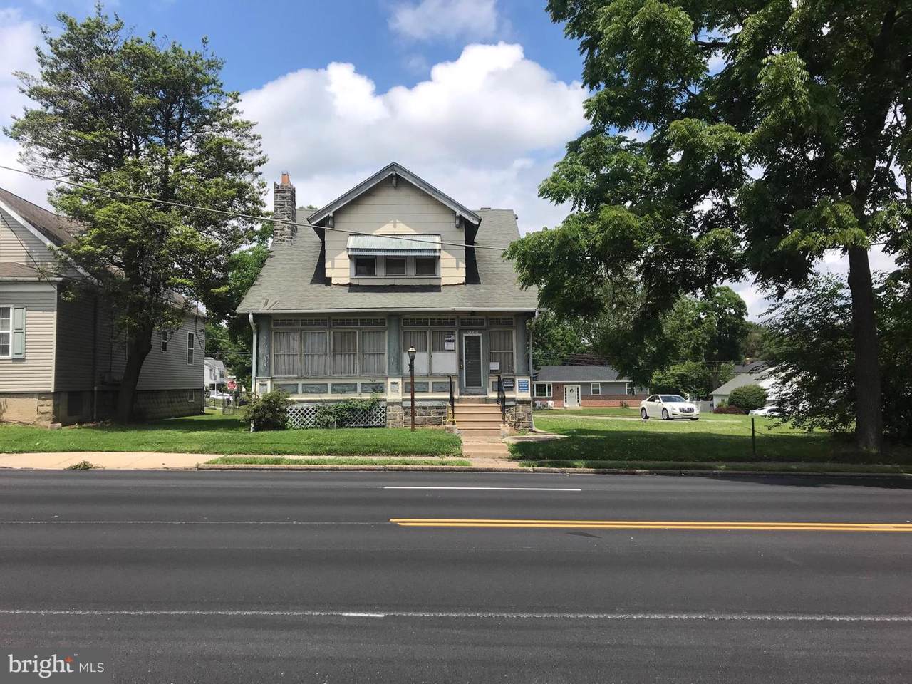 2325 Macdade Boulevard - Photo 1