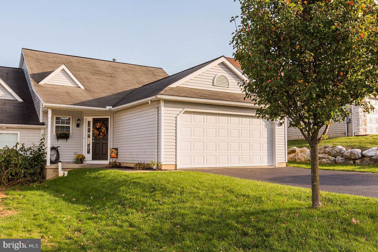 623 Blossom Hill Lane - Photo 1