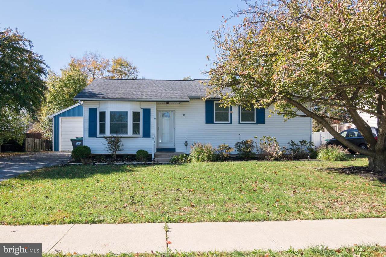 11 Broadfield Drive - Photo 1