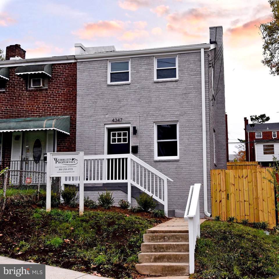 4347 F Street - Photo 1