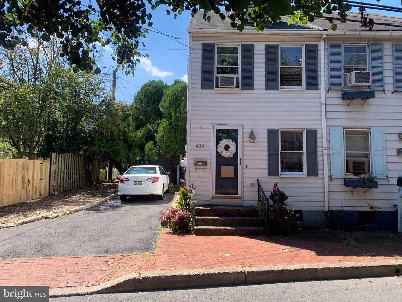 624 Showers Street - Photo 1