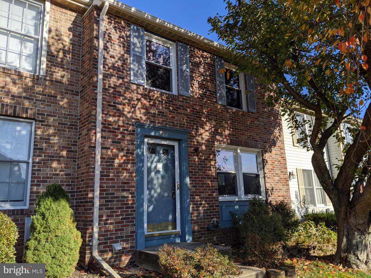 819 Comer Square - Photo 1