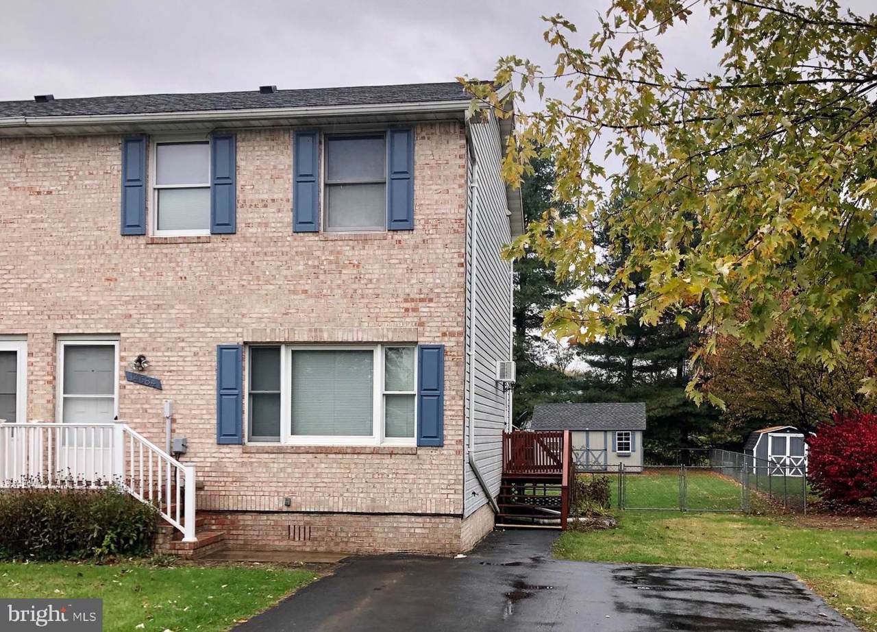 14684 Sherwood Drive - Photo 1