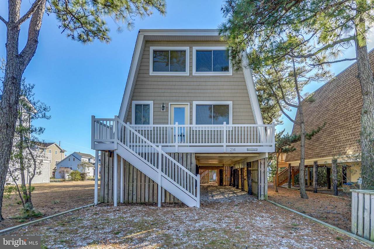 214 4TH Street - Photo 1