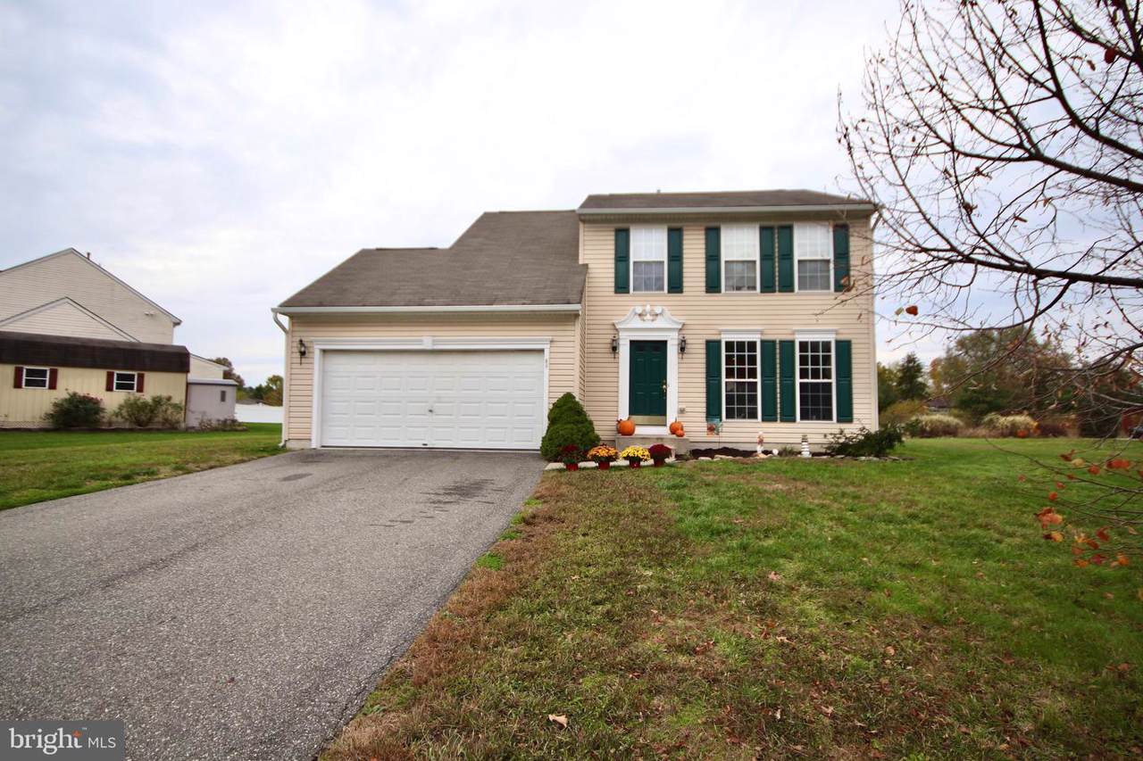 89 Fenton Drive - Photo 1