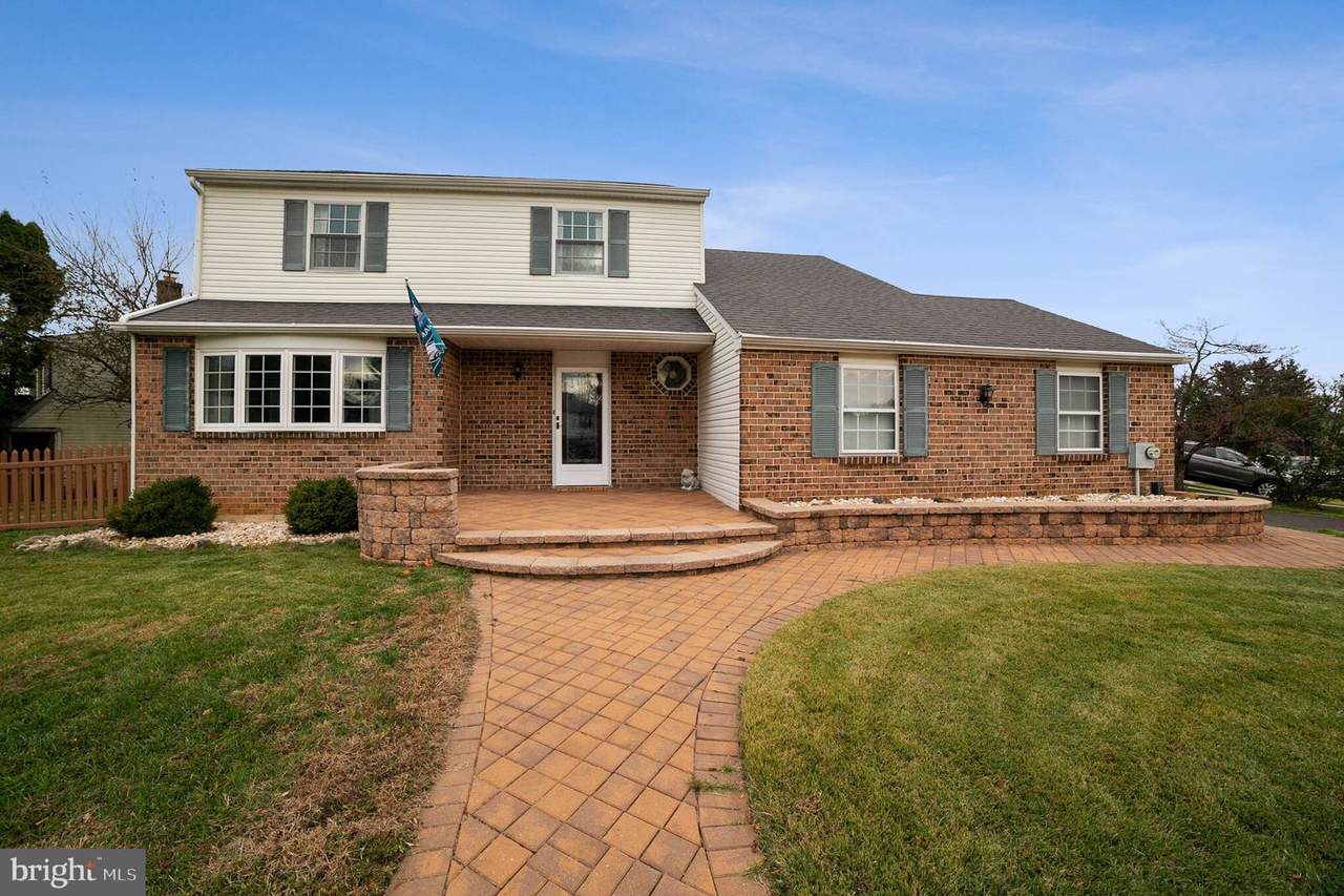 334 Peachtree Drive - Photo 1