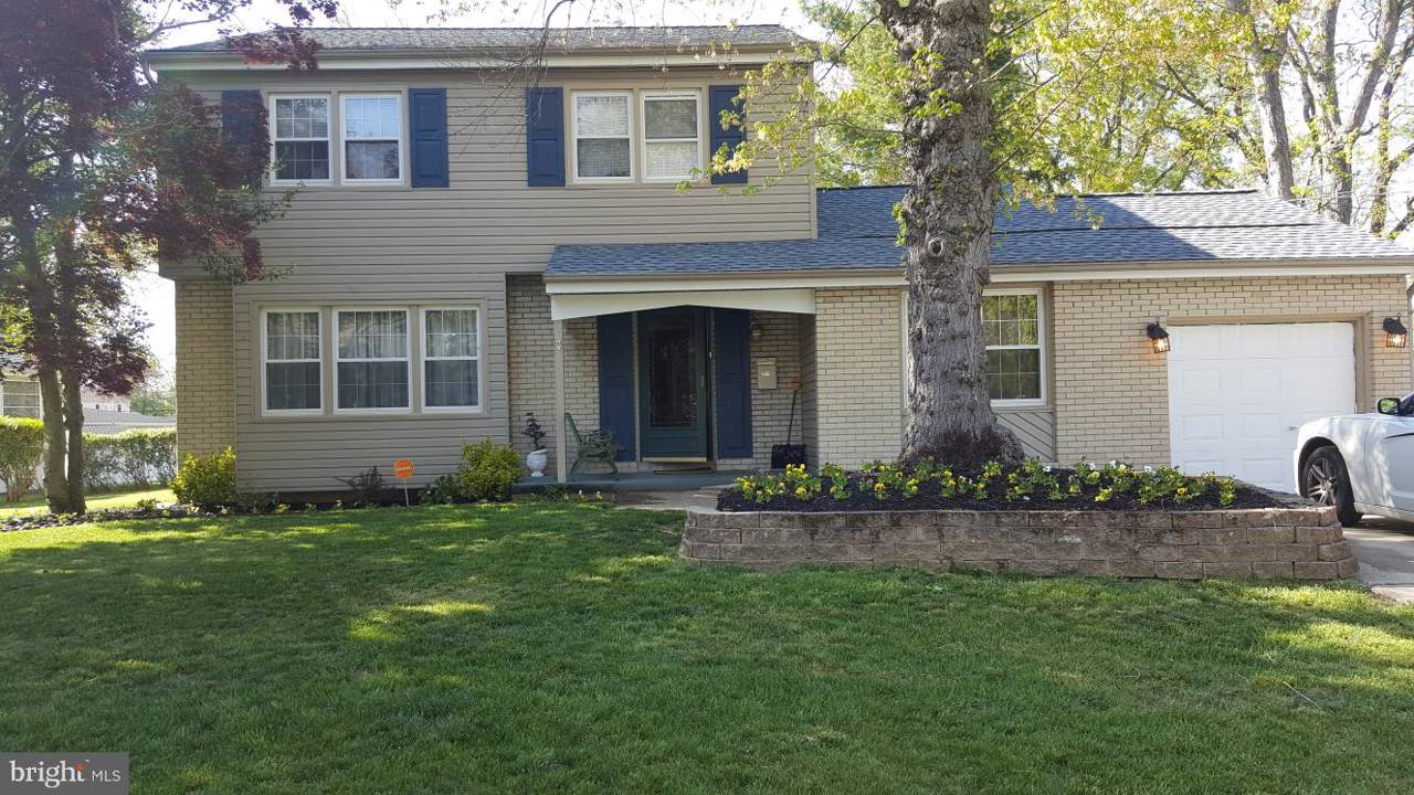 213 Ivy Drive - Photo 1