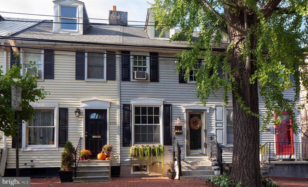112 Nagle Street - Photo 1