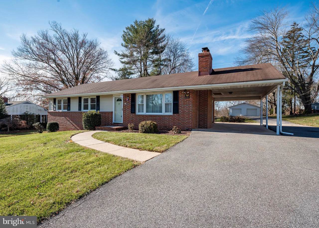 2826 Pinewick Road - Photo 1
