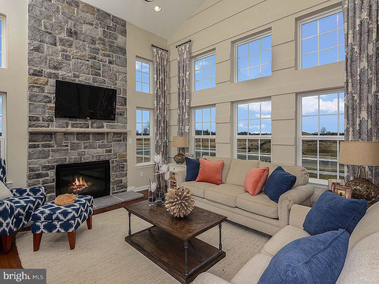 600 Irish Court - Photo 1