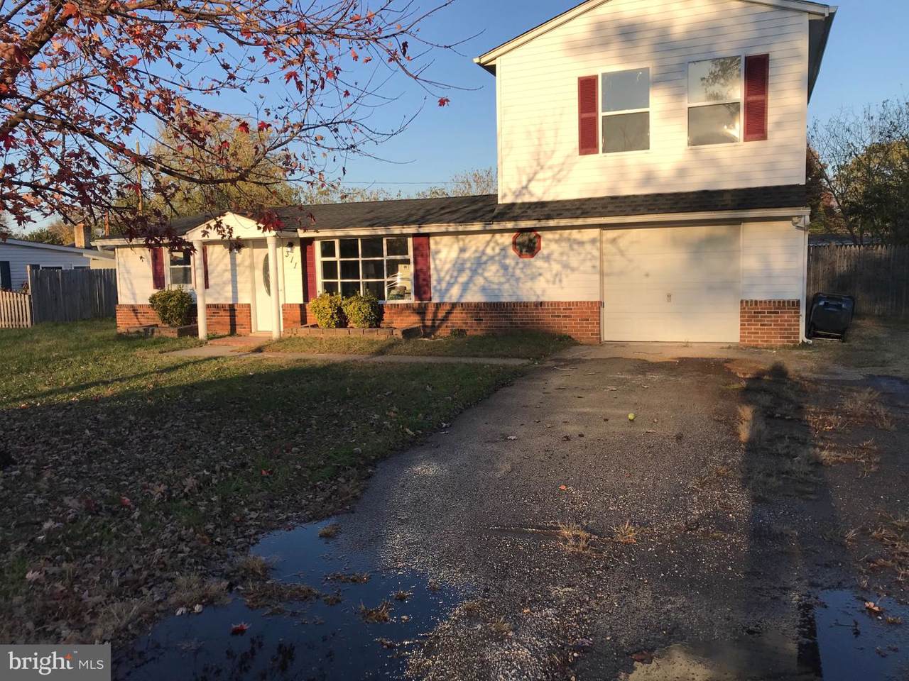 311 Crestwood Drive - Photo 1