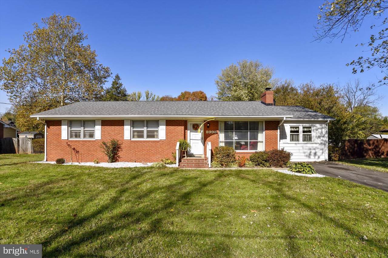 8998 Meadowview Drive - Photo 1