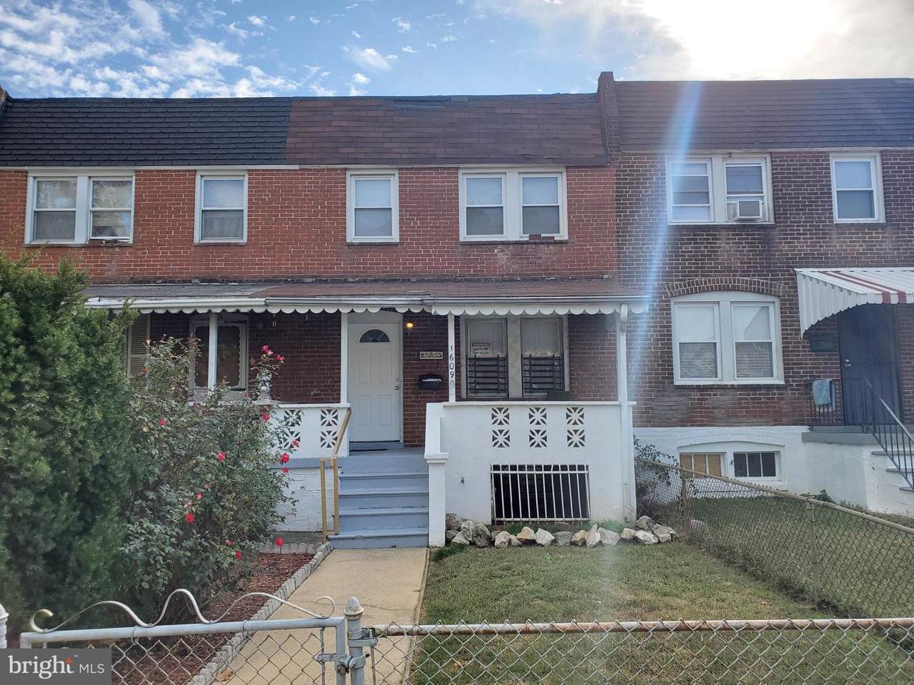 1609 Popland Street - Photo 1