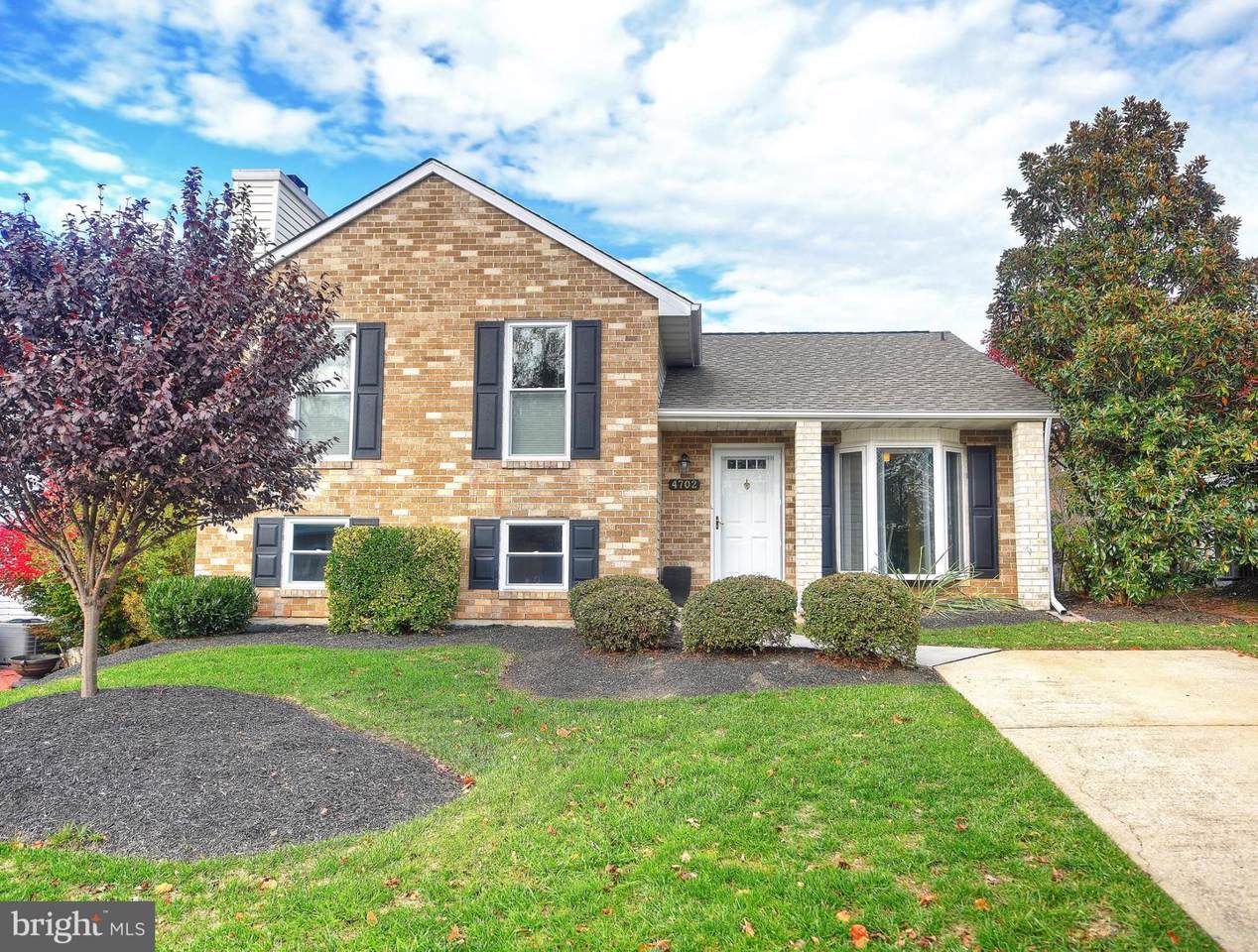 4702 Vicky Road - Photo 1