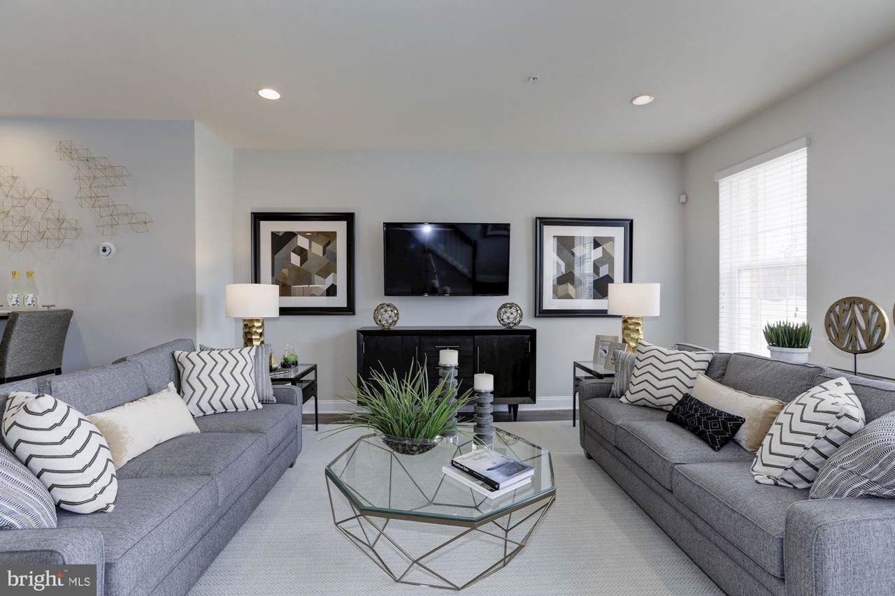 627 Heathland Trail - Photo 1