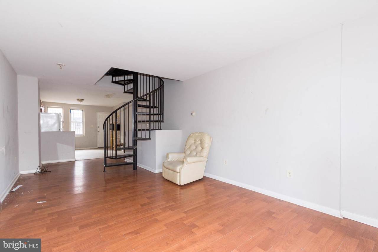 406 Glover Street - Photo 1