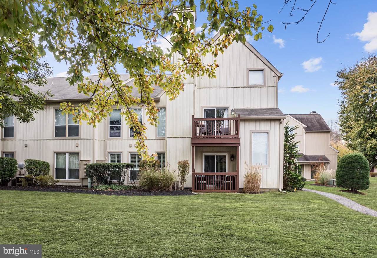 124 Woodlake Drive - Photo 1