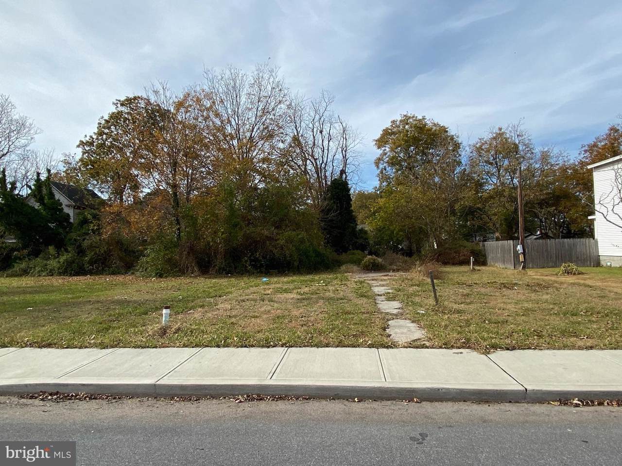 303 Myrtle Street - Photo 1