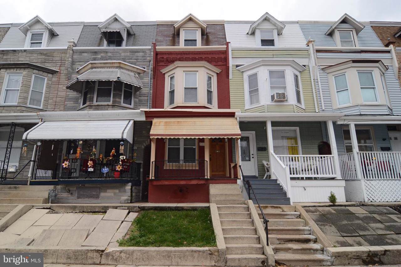 733 12TH Street - Photo 1
