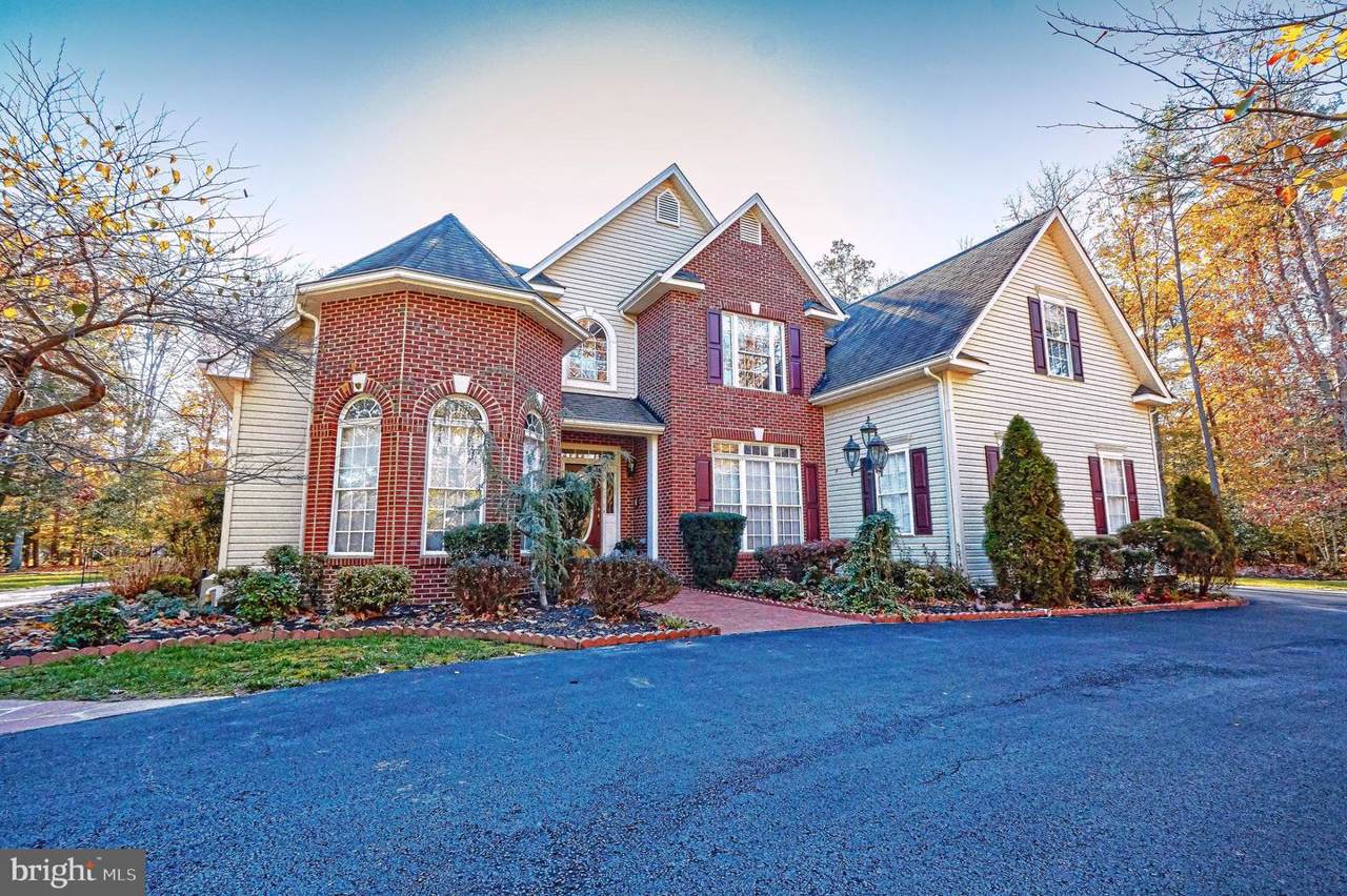 8885 Locust Grove - Photo 1