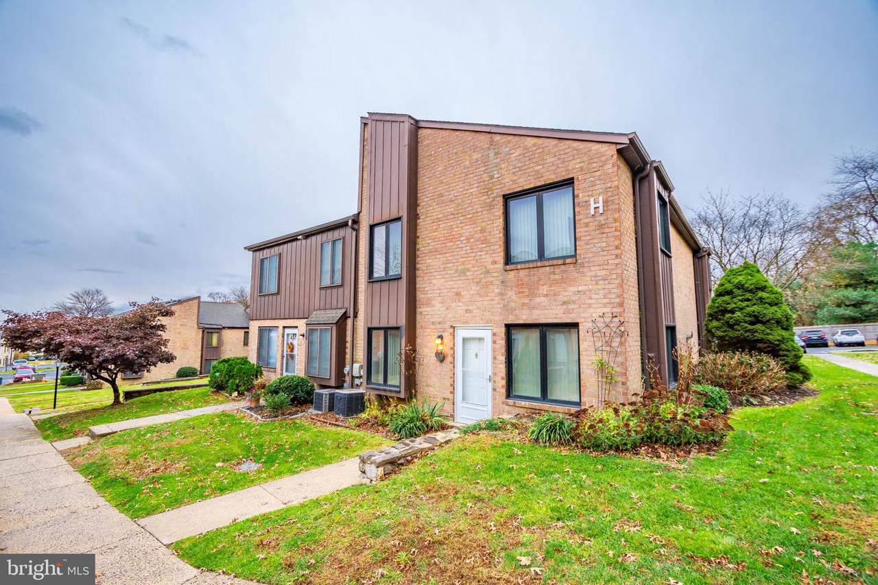 5200 Hilltop Drive - Photo 1