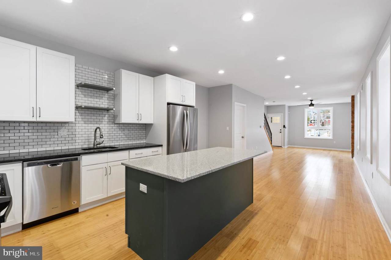 240 Penn Street - Photo 1