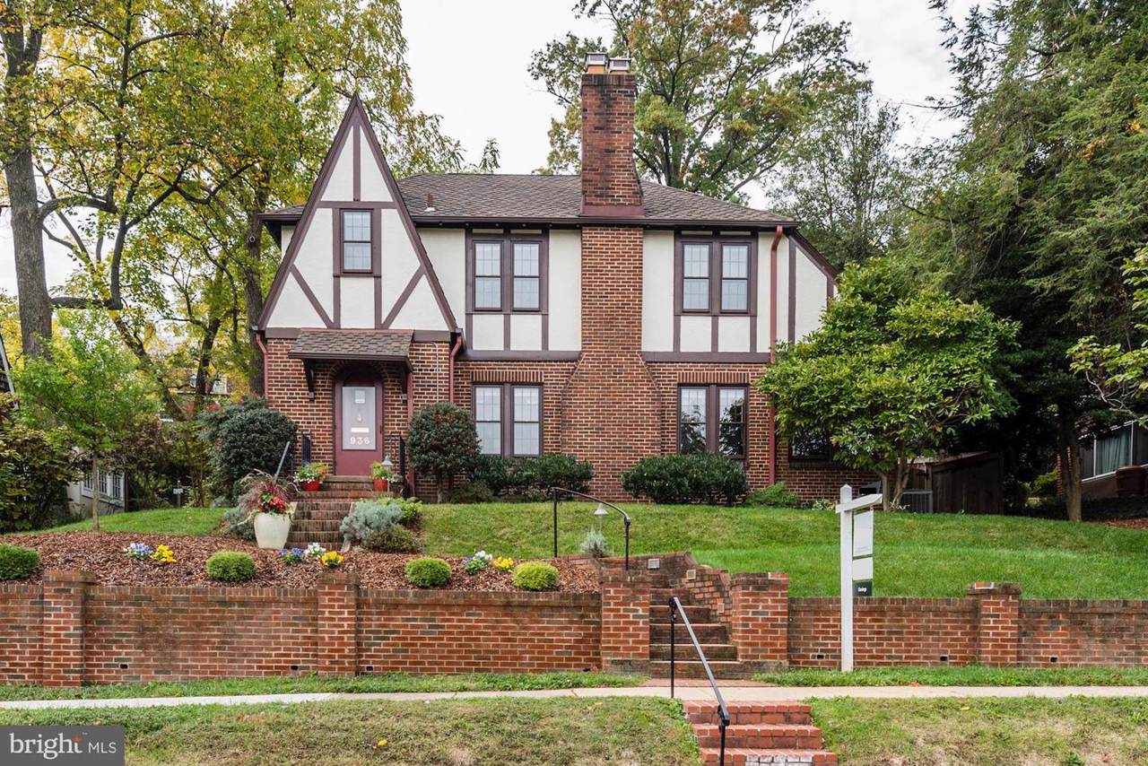 936 26TH Street - Photo 1