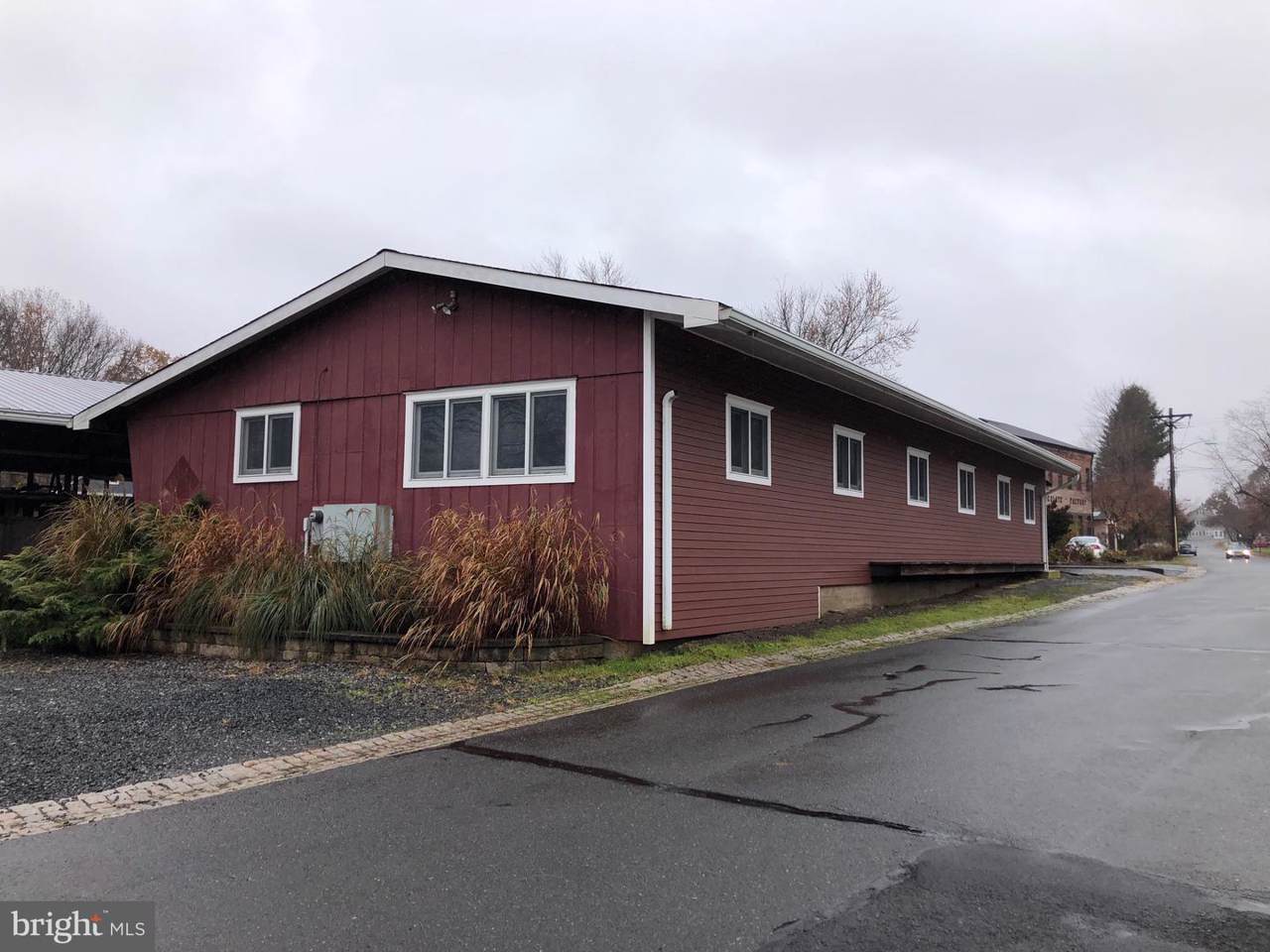 43 Railroad Place - Photo 1