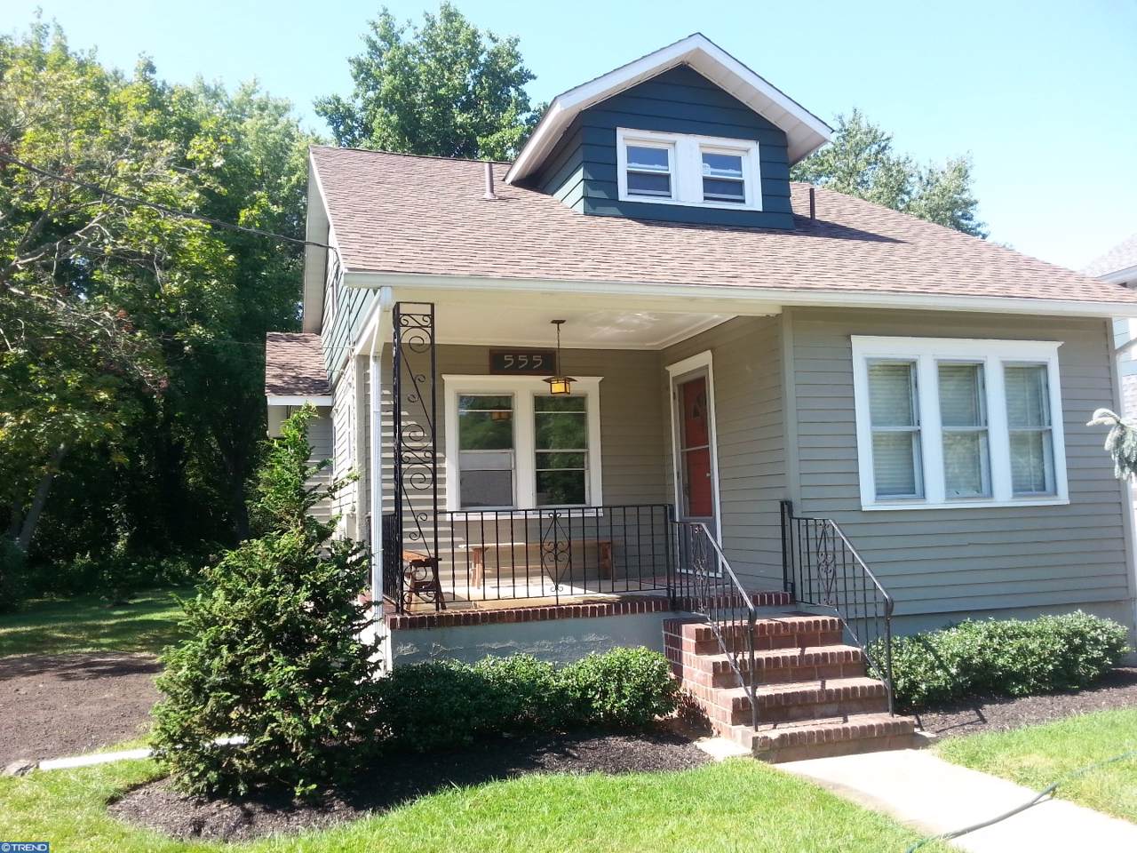 555 Zeisner Avenue - Photo 1